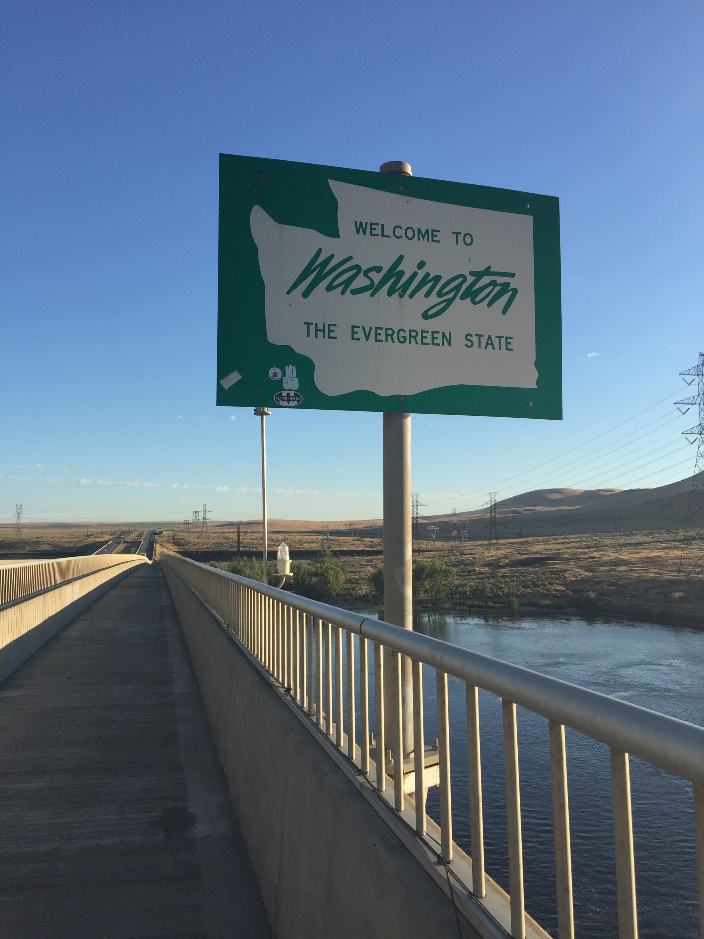 Crossing the Columbia into Washington 